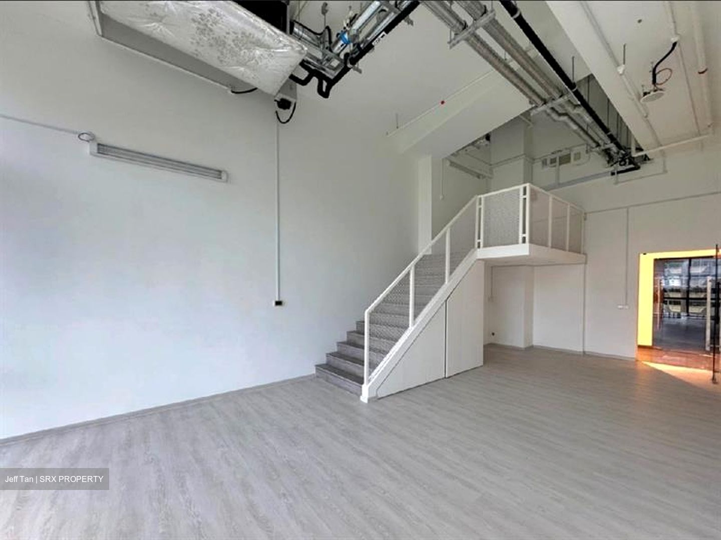 Woods Square (D25), Office #584474661